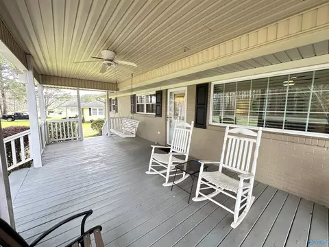 Exterior - 607 E Riverview Dr, Gadsden, AL 35903 photo 3 of 5