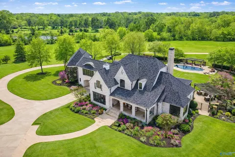 2215 Red Bank Rd, Decatur, AL 35603