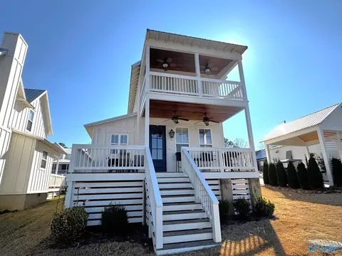 3226 Hardin Rd, Guntersville, AL 35976