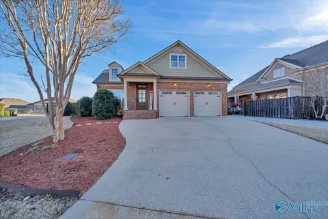 803 Box St, Athens, AL 35611