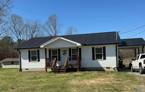 561 Walter Whitt Rd, Boaz, AL 35956