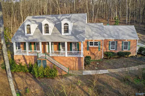 138 Greenbriar Rd, Gadsden, AL 35901
