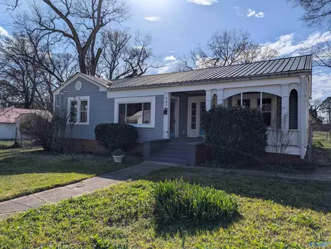 903 Spruce St, Gadsden, AL 35901