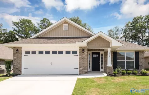 106 Vickery Ct, Huntsville, AL 35810