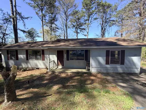 1135 Coats Bend Rd, Gadsden, AL 35901