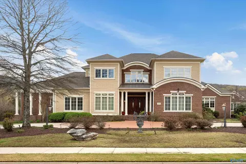 55 Mcmullen Ln, Gurley, AL 35748