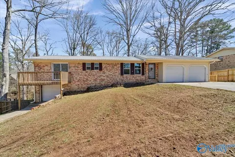 1818 Teakwood Dr, Cullman, AL 35055