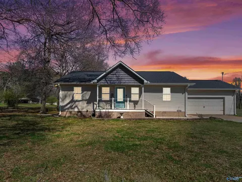 444 Summerville Rd, Boaz, AL 35957