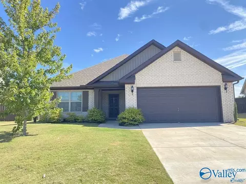 213 Shubert Dr, Hazel Green, AL 35750