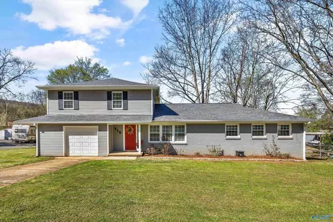 713 Stanhope Dr, Huntsville, AL 35801