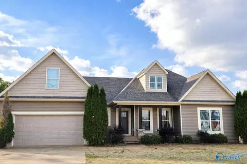 124 Kema Dr, Huntsville, AL 35811