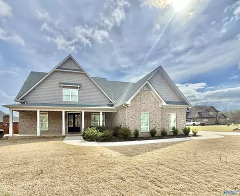 2028 Sarah Ln, Decatur, AL 35603