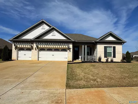 401 Peach Orchard Ln, Madison, AL 35757