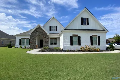 3020 Ginn Point Rd, Owens Cross Roads, AL 35763