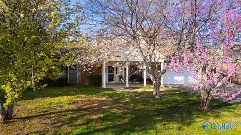 117 Word Ln, Harvest, AL 35749