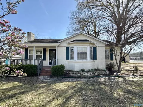 113 Cecil St, Scottsboro, AL 35768
