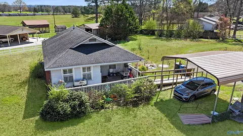 1800 Railroad St, Hartselle, AL 35640
