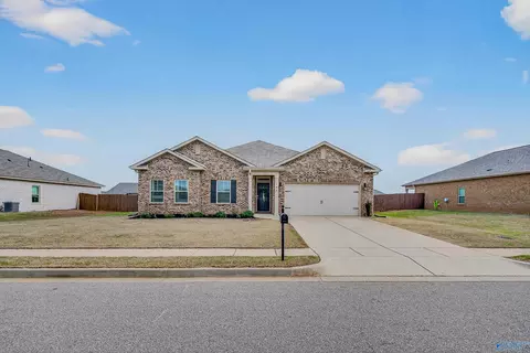 102 Arctic Fox Trl, Meridianville, AL 35759