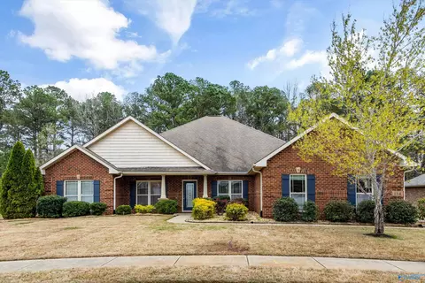 104 Harbor Glen Dr, Madison, AL 35756