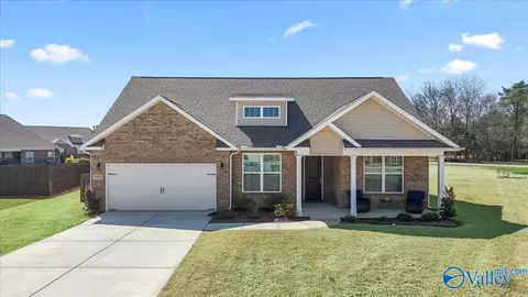 3003 Henry Rd, Decatur, AL 35603