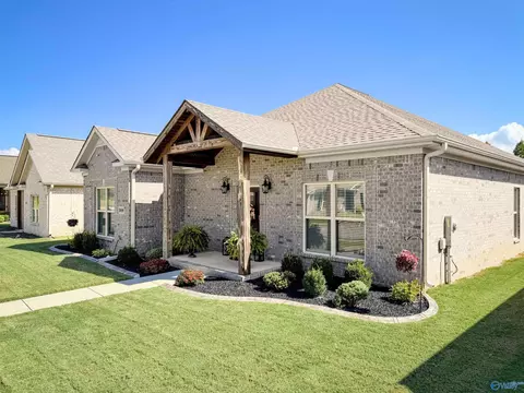 1008 Ashenbury Park, Decatur, AL 35603