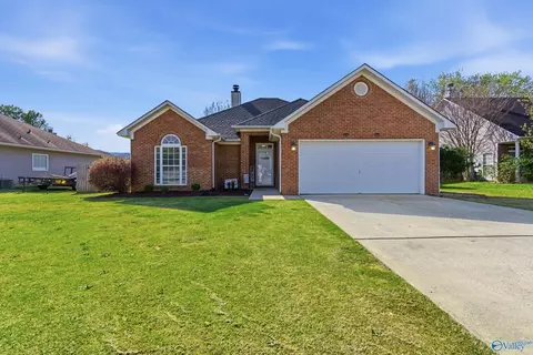 608 Wade Rd, Owens Cross Roads, AL 35763