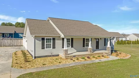 170 Deer St, Rainsville, AL 35986