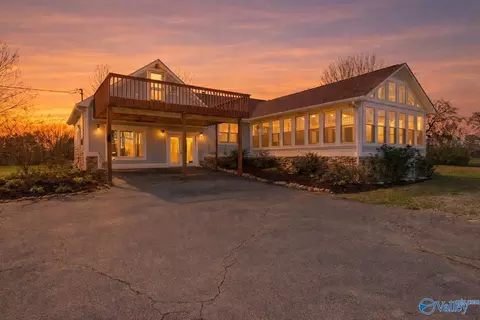 244 Cherokee Ridge Rd, Grant, AL 35747