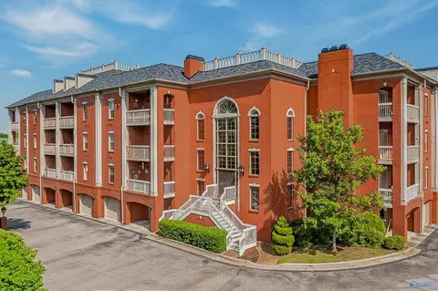 4770 Whitesburg Dr #300, Huntsville, AL 35802
