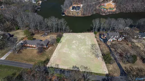 855 Turtle Cove Rd, Killen, AL 35645