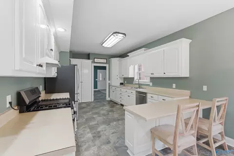 Kitchen - 123 Chambers Rd, Arab, AL 35016 photo 1 of 3