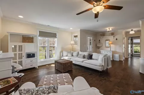 Living - 640 Apollo Rd, Arab, AL 35016 photo 2 of 2
