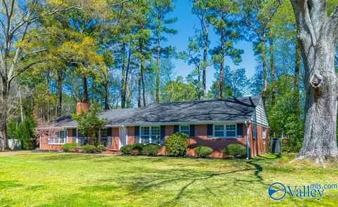 1804 Stratford Rd, Decatur, AL 35601