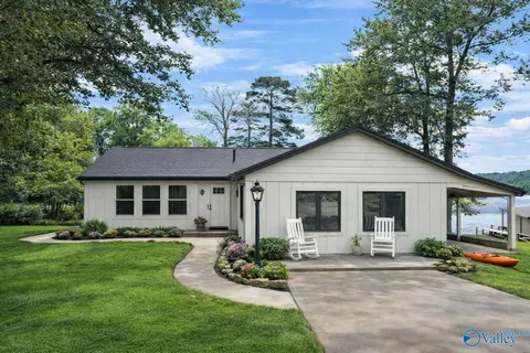 51 W Aqua Vista Dr, Gadsden, AL 35901