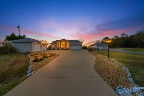 50 County Road 537, Centre, AL 35960