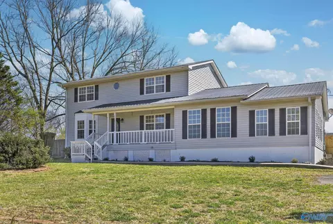 5505 Georgia Mountain Rd, Guntersville, AL 35976