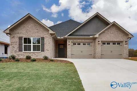 104 Alton Dale Dr, Toney, AL 35773