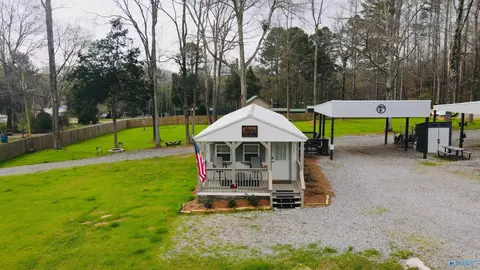 355 Whitaker Dr, Grant, AL 35747 photo 2