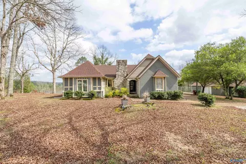 1190 Grandview Dr, Hamilton, AL 35570