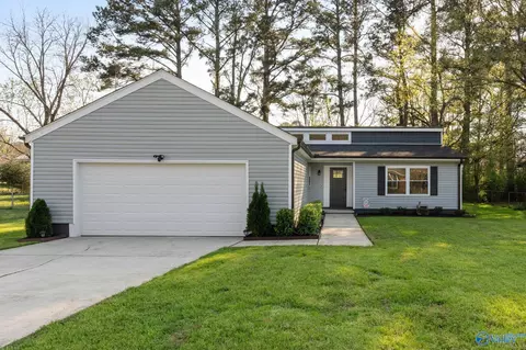 507 Forrest Park Ct, Huntsville, AL 35806