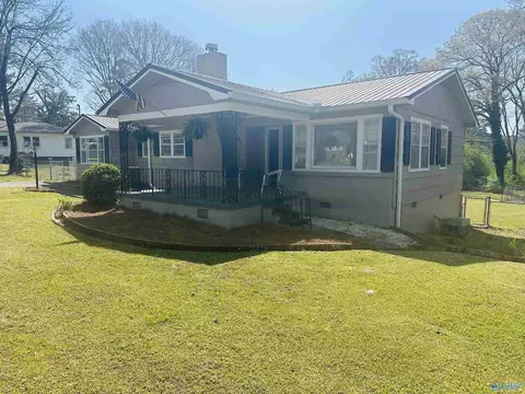 2004 Lookout St, Gadsden, AL 35904