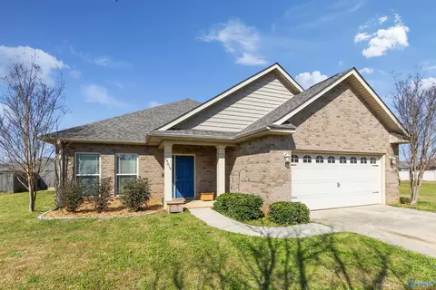 14619 Norfleet Dr, Athens, AL 35613