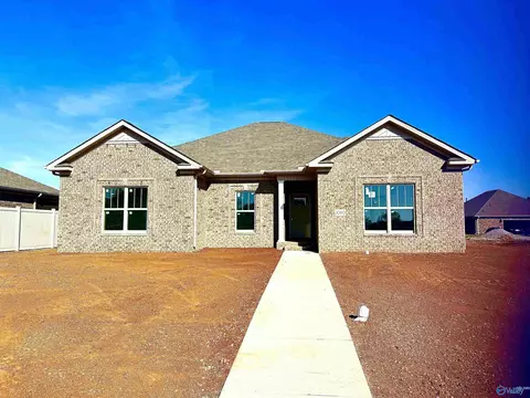 1010 Worton Grange, Decatur, AL 35603