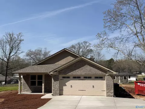 125 Mason Dr, Trinity, AL 35673