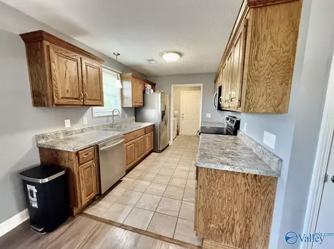 Kitchen - 65 Quail Dr, Centre, AL 35960 photo 1 of 3