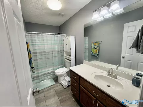 Bath - 65 Quail Dr, Centre, AL 35960 photo 2 of 2