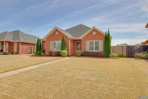 2205 Parkplace St, Decatur, AL 35601