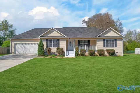 140 Land Cir, Albertville, AL 35950
