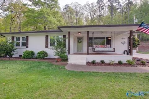 3105 Willow Beach Rd, Guntersville, AL 35976