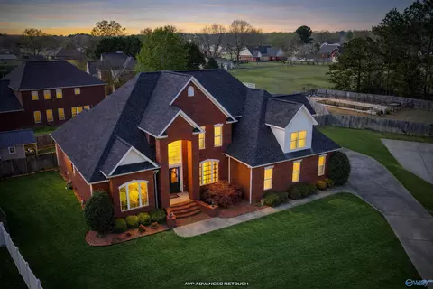 3100 Table Rock Dr, Hartselle, AL 35640